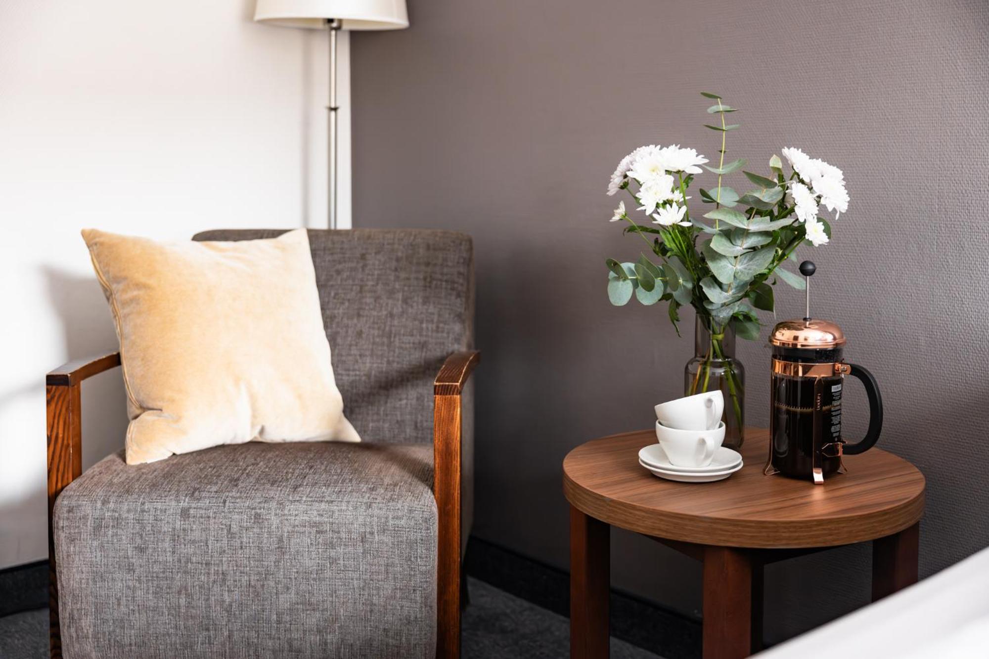 Thon Partner Hotel Backlund Левангер Экстерьер фото